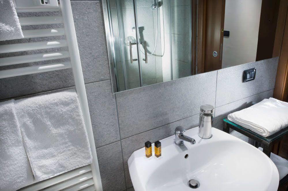 B&B Terres D'Aventure Suites Торино Екстериор снимка